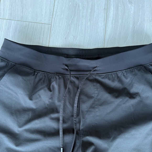 Lululemon Zeroed In Linerless Short 5” Medium Black - Picture 8 of 10